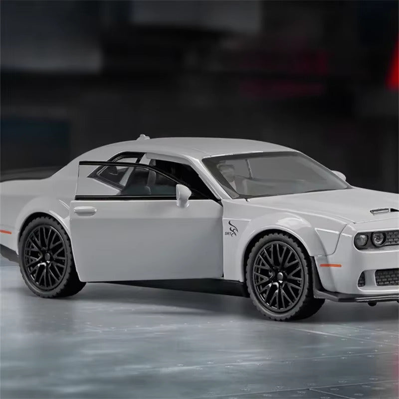 Diecast Model Dodge Hellcat 1/32