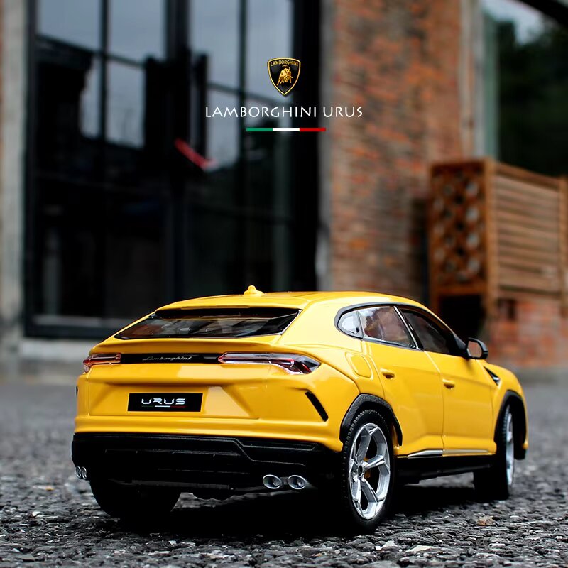 Diecast Model Lamborghini Urus 1/24