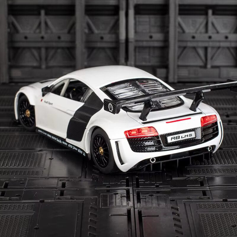 Diecast Model Officially Licensed Audi R8 1/24